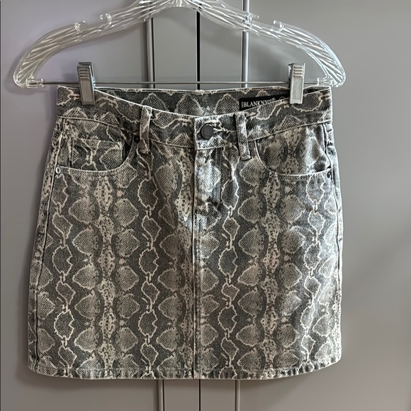 Blank Nyc SkirtSnake Print Denim Skirt sz 25 - Picture 1 of 3